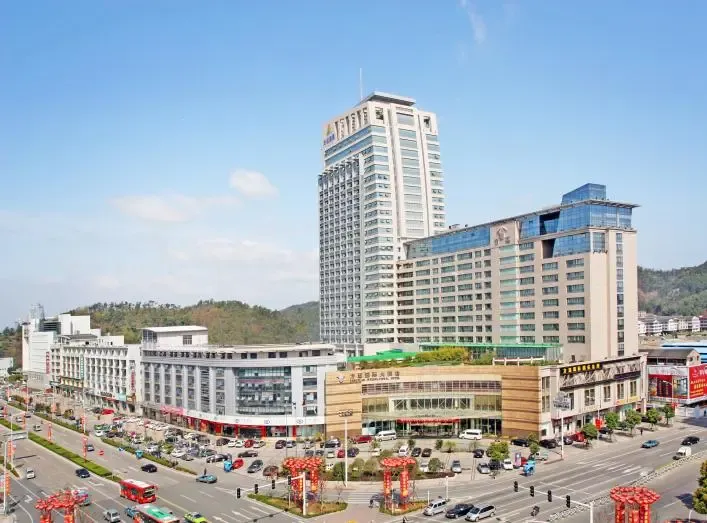 方远房地产集团造百姓放心好房引领区域品质生活