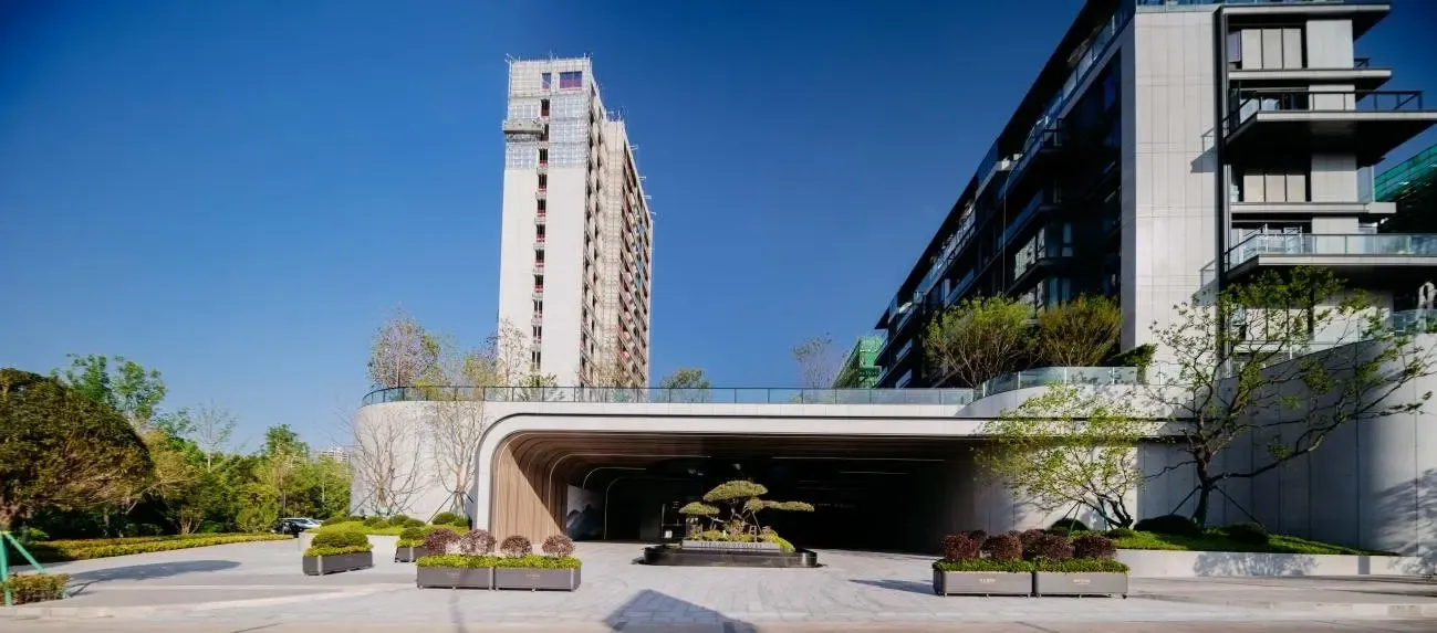 墅居生活 提前兑现近日,小编应邀参观了科为揽月臺实景示范区及