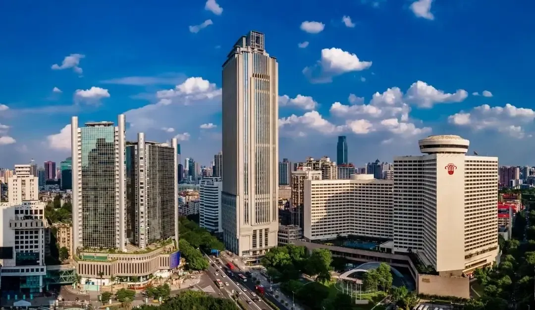 曾经的第一高楼广东国际大厦,世贸中心等建筑为代表,见证了广州写字楼