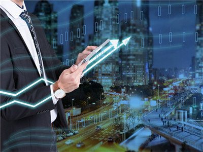 2025物业上市公司TOP10出炉!谁在逆势增长?最新排名揭晓