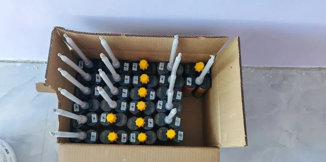 喜马拉雅美缝剂出料顺滑，手感真好！