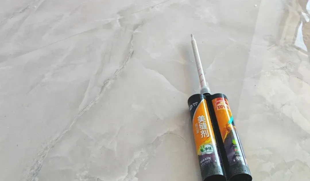 喜马拉雅美缝剂出料顺滑，手感真好！