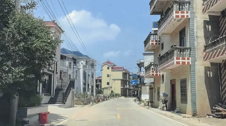 泥工师傅很相信地宝瓷砖胶的质量!