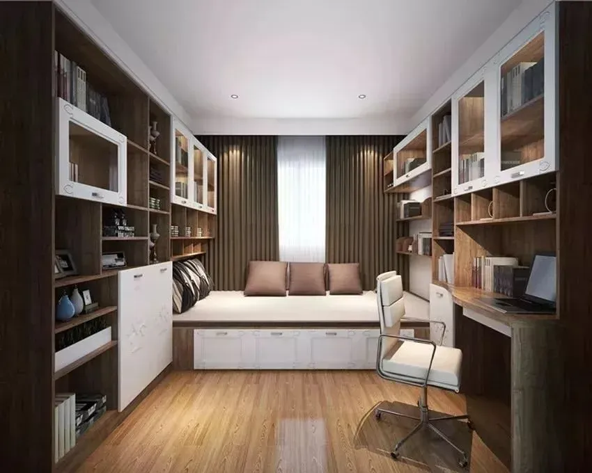 书籍较多的家庭,可以在榻榻米床尾或床头的剩余空间安置一个书柜,不但