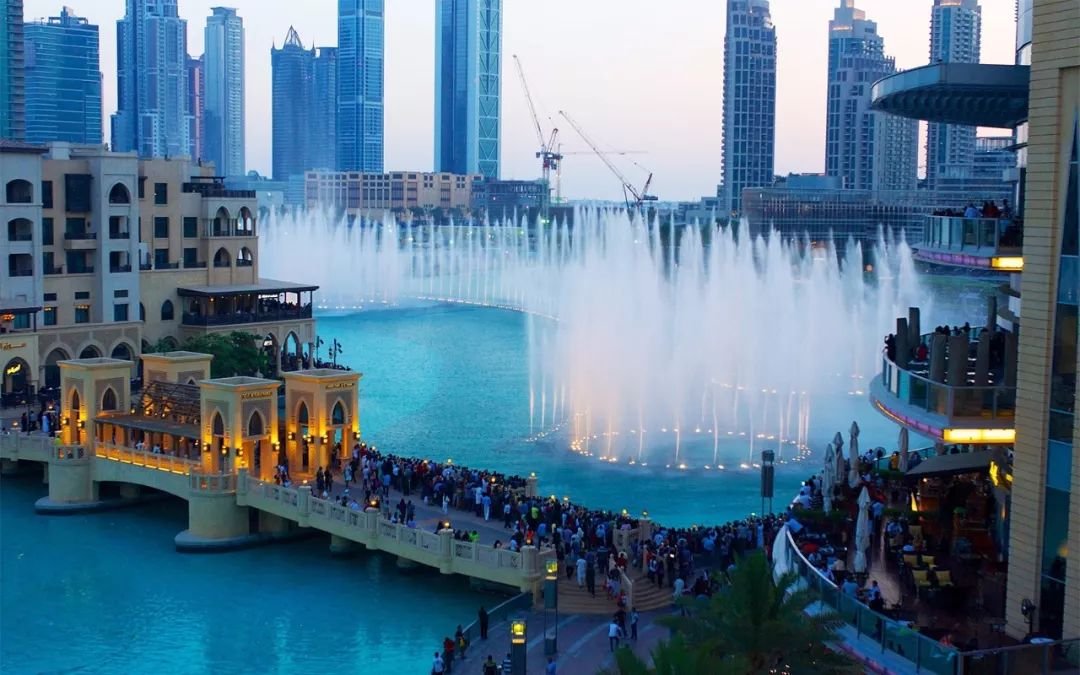 迪拜音乐喷泉 世界最大音乐喷泉