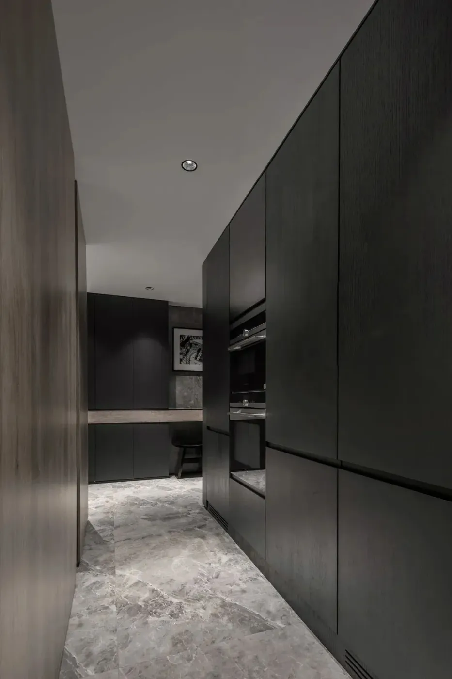 高级黑超酷的设计配色