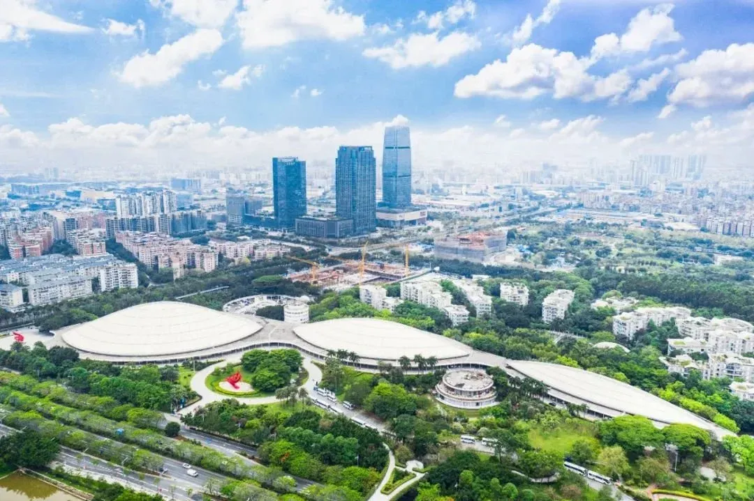 一天一个重磅白云新城南北轴心之上它化身利好收割机