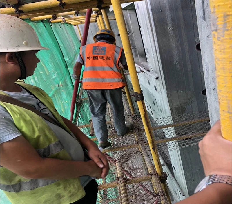 三   现场铝模楼栋在图纸深化阶段就将企口深化出来,结构施工一次性