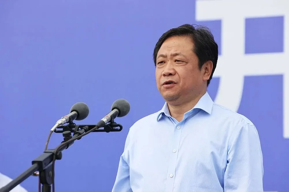 活动现场,西安凯立新材料股份有限公司总经理曾永康代表项目业主发言.