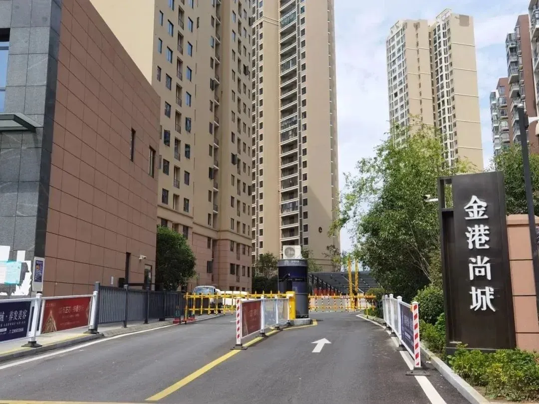 金港尚城实景图 2018年又在孝昌县人民医院对面建设了金港印象小区