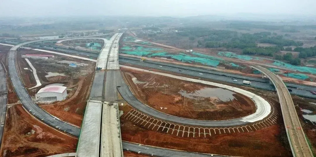 合肥市首条自主建设高速公路雄姿初现