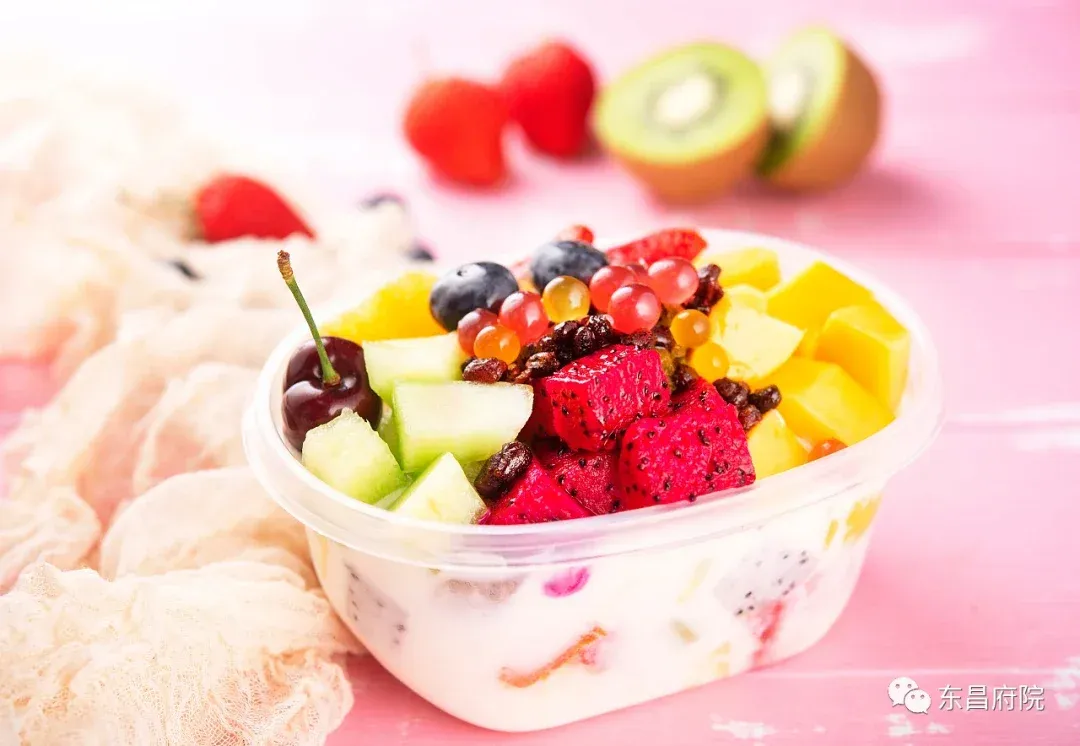 甜美水果捞就是属于你的战利品啦!