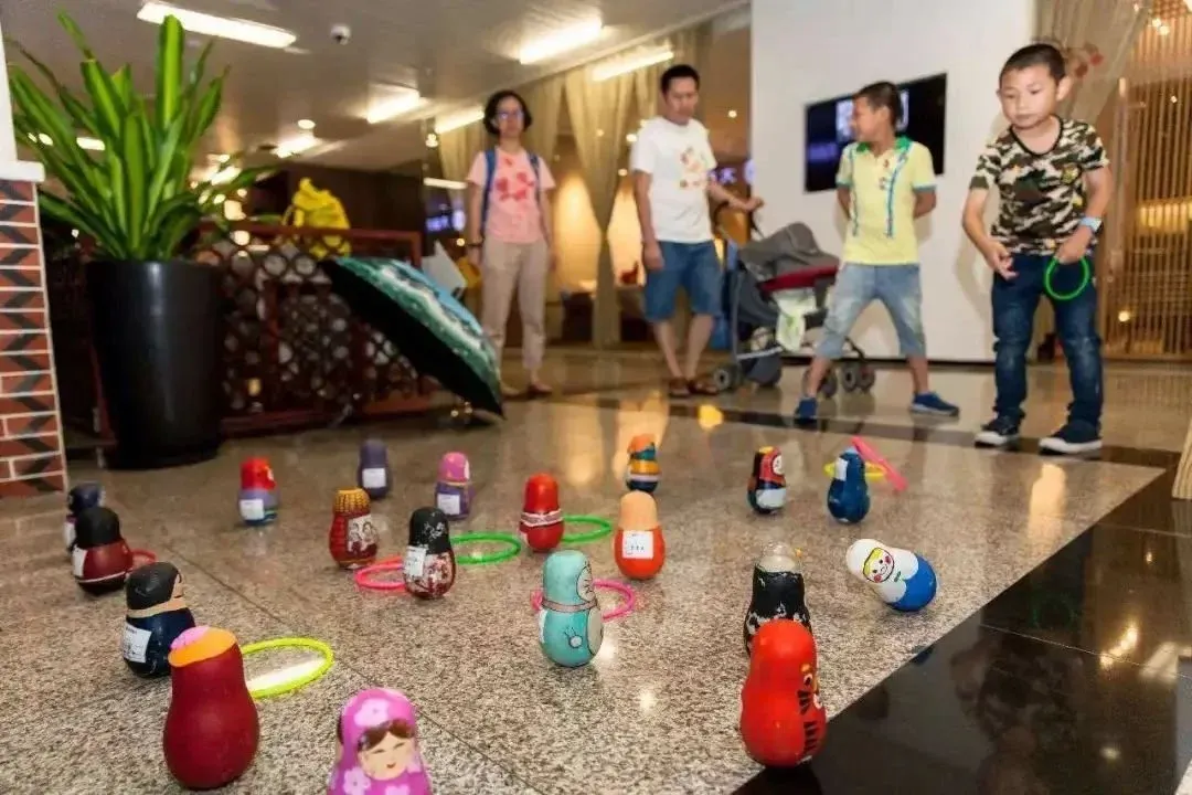 房天下周末嗨玩贝果嘉年华套圈大作战百份好礼套出来