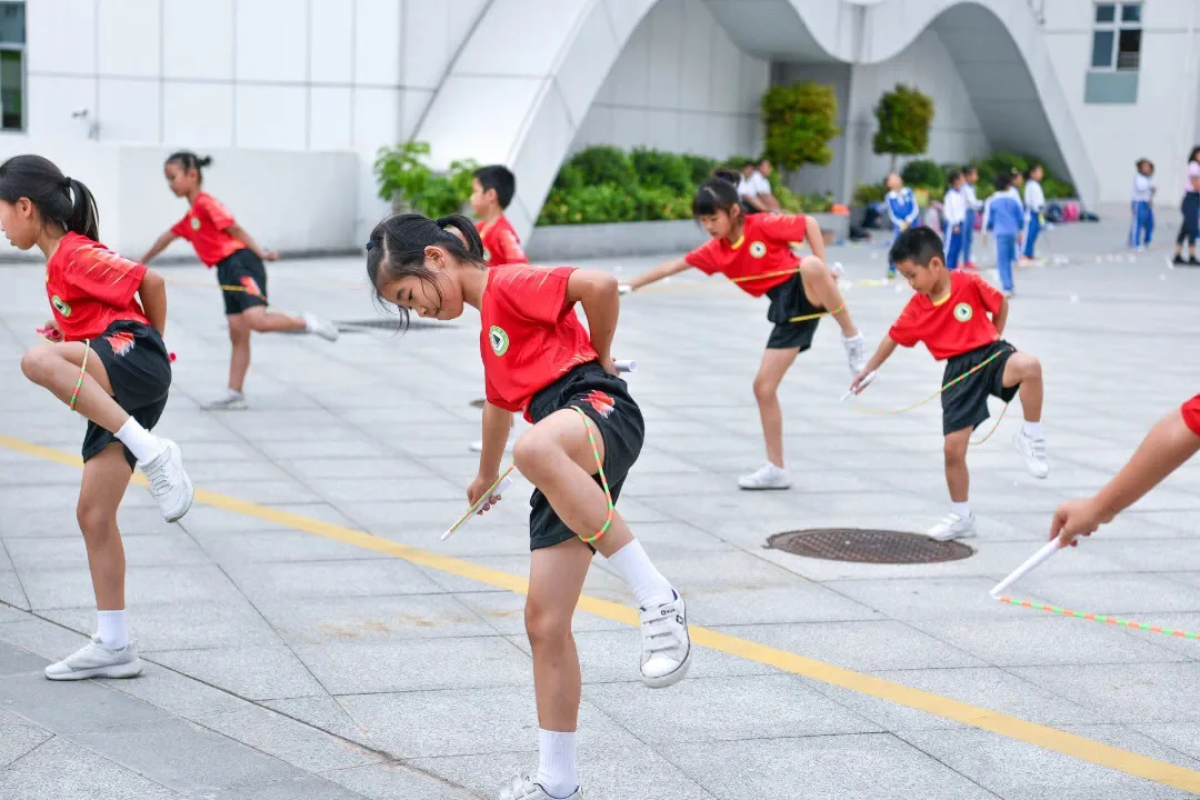 1000000次全省第一这所学校率先达成广东省跳绳挑战赛单摇目标