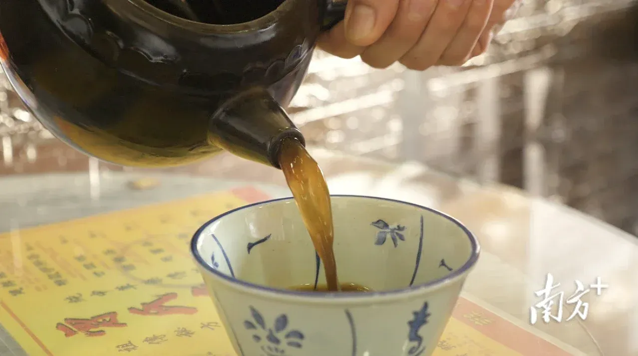 今日大暑上蒸下煮凉茶祛暑廿四学堂