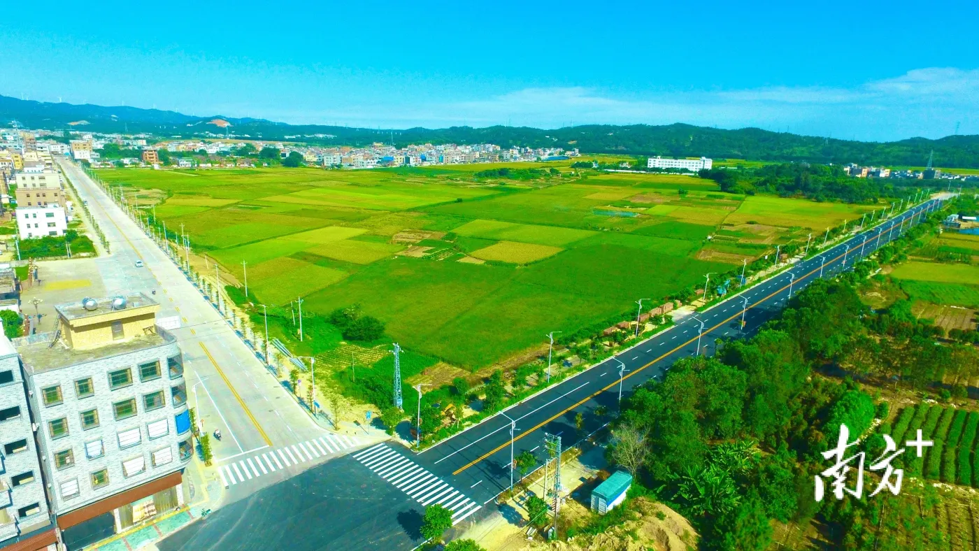 华丽蝶变湖光山色惠来华湖镇全力推进美丽圩镇建设