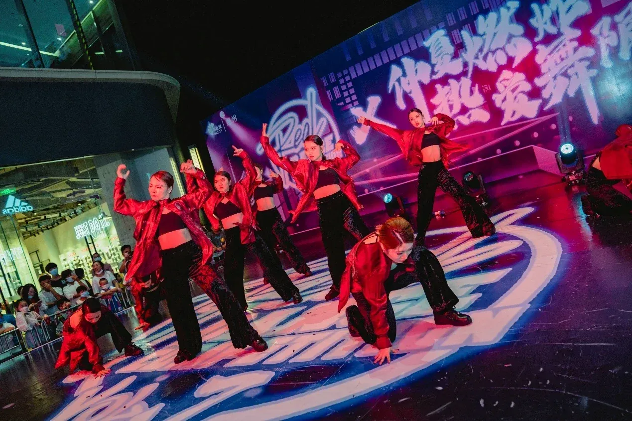 第二届惠州印象城街舞大赛举办,省运会金牌选手精彩亮相_房产资讯_房