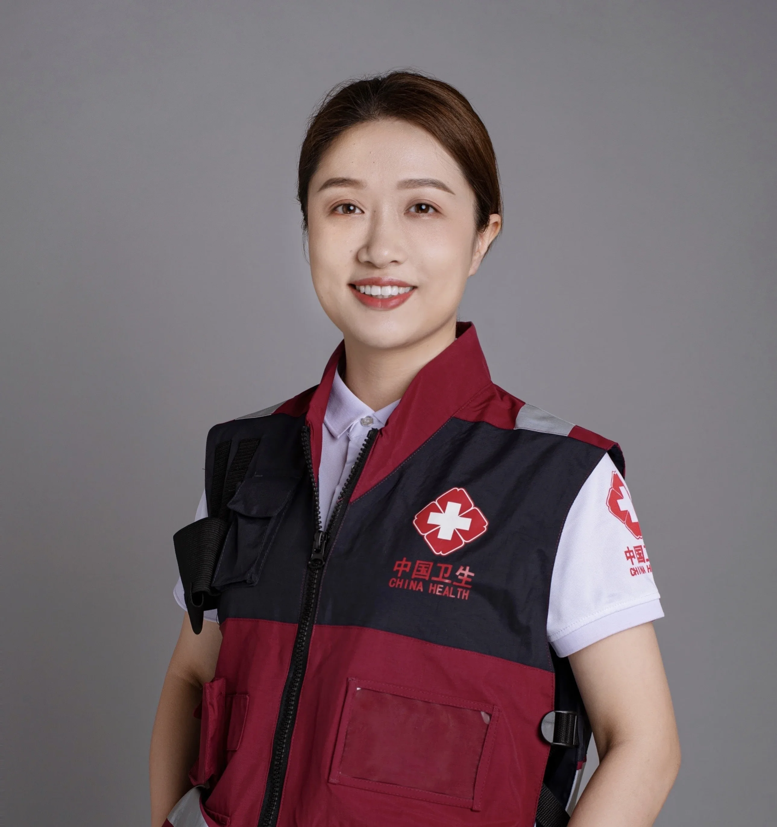 广东好医生陈雪琴车上放着行李箱随时拎起奔赴疫情现场