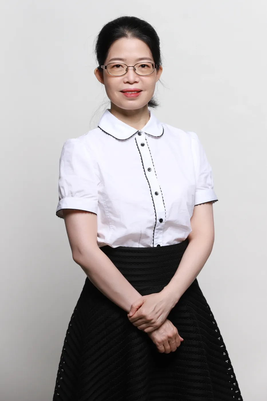 彭馨仪,女,汉族,1974年3月生,群众,珠海市香洲区第一小学教导主任