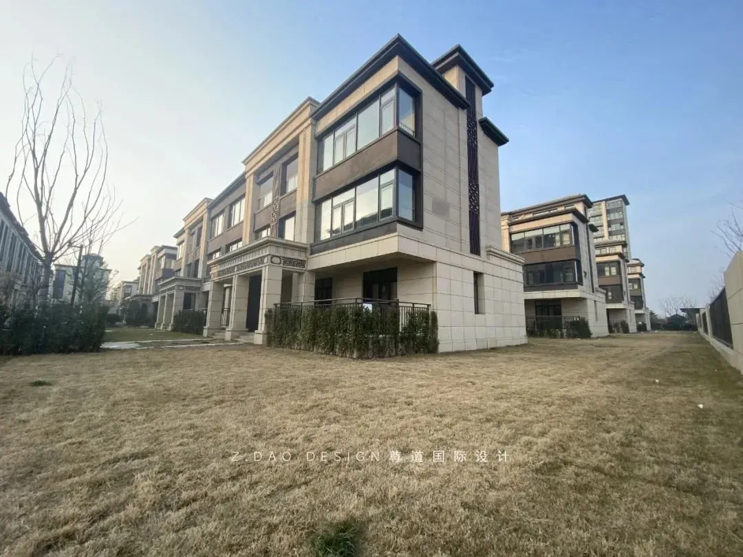 尊道 设计 |『丽丰璞羽山』500㎡中式轻奢风别墅,挑空会客厅 全景茶室