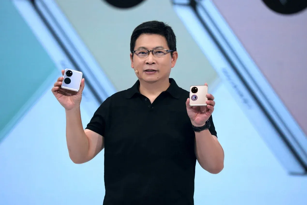 华为发布最便宜折叠手机,能救低迷市场于水火吗?_房产资讯_房天下