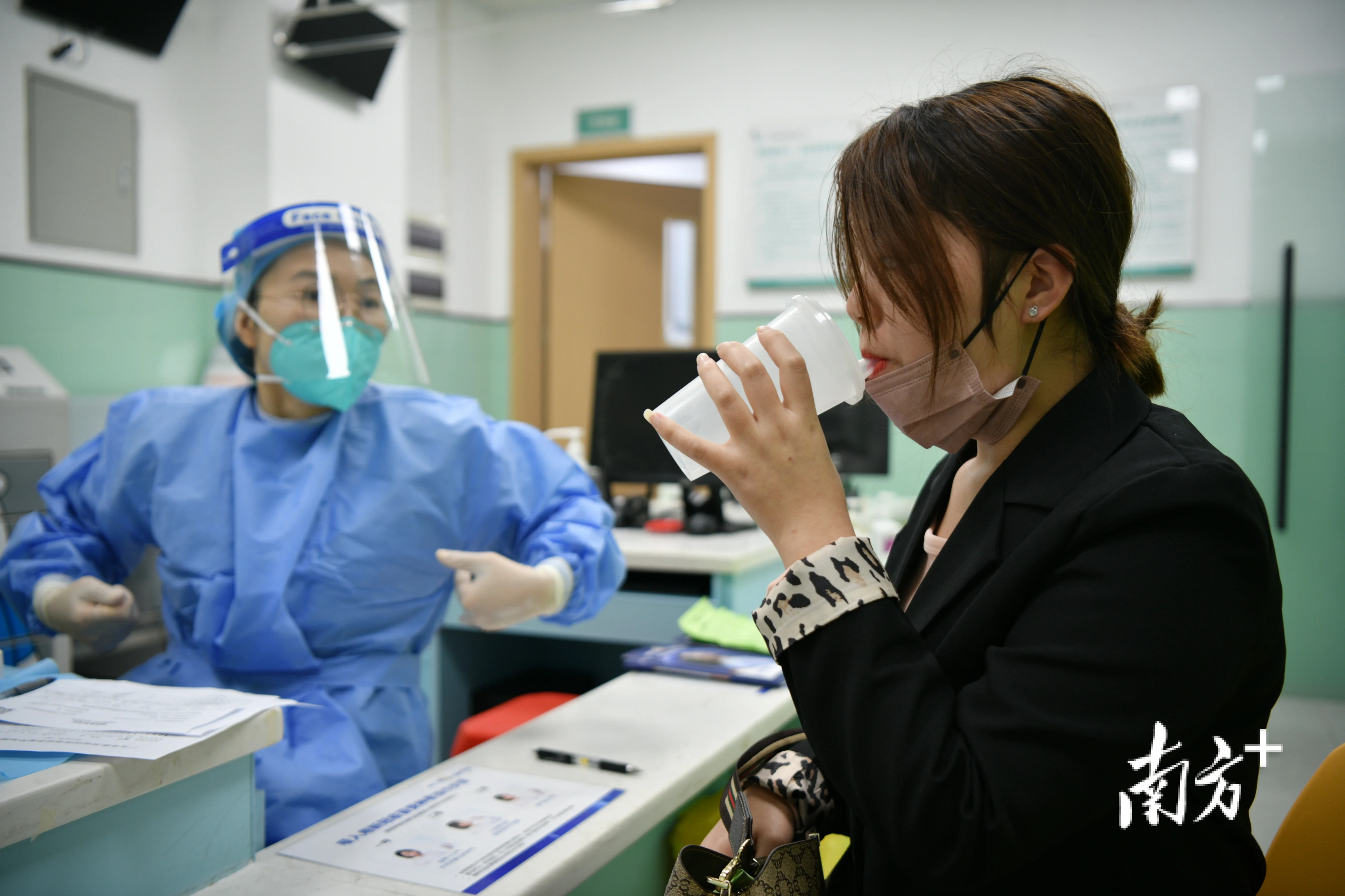 南崗街社區衛生服務中心是區內首個試點接種單位,不到早上9時,就有