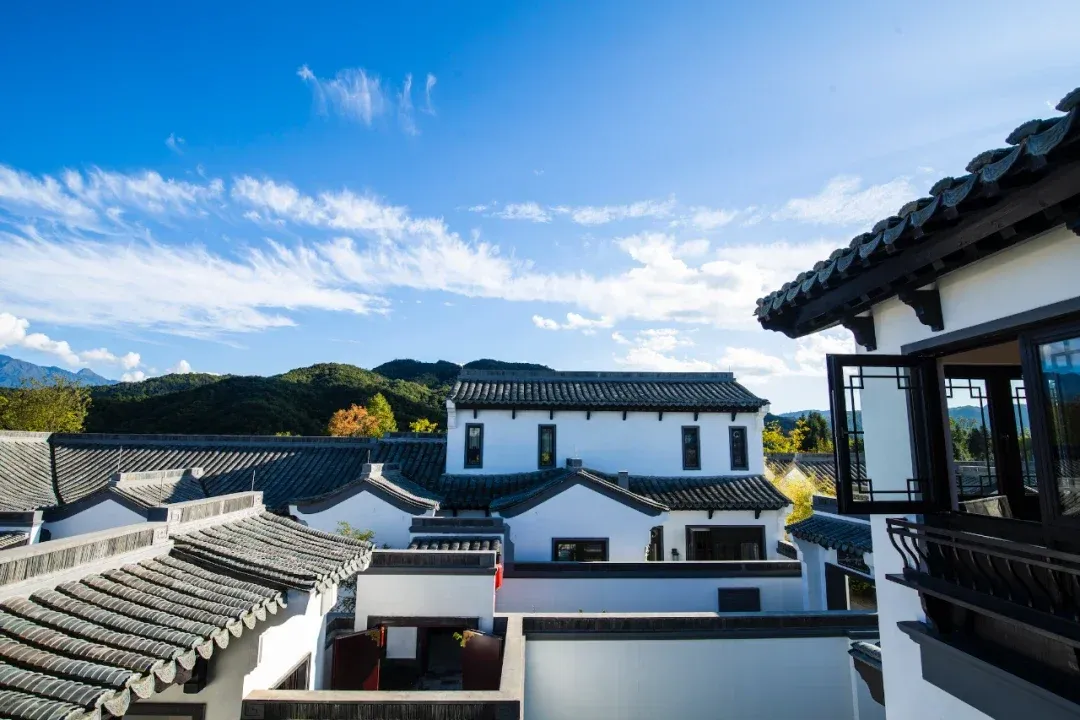 景业高黎贡小镇生活向往更向往院子