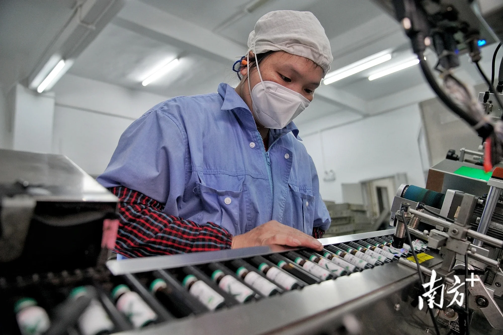 现场直击马力全开广东药企24小时加班生产