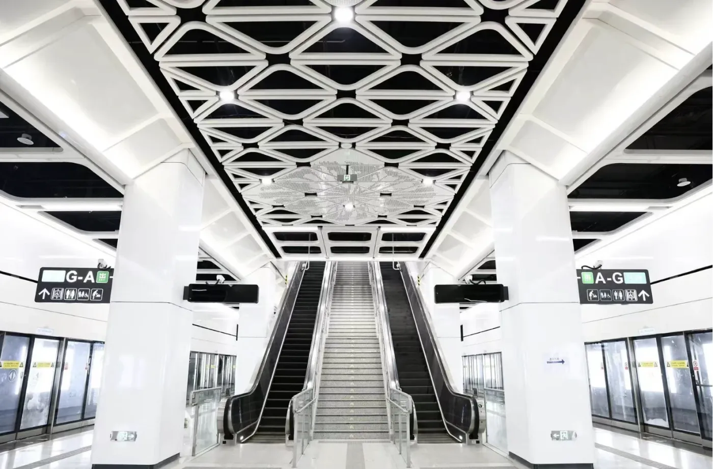 16号线开门迎客深圳地铁运营总里程达559公里