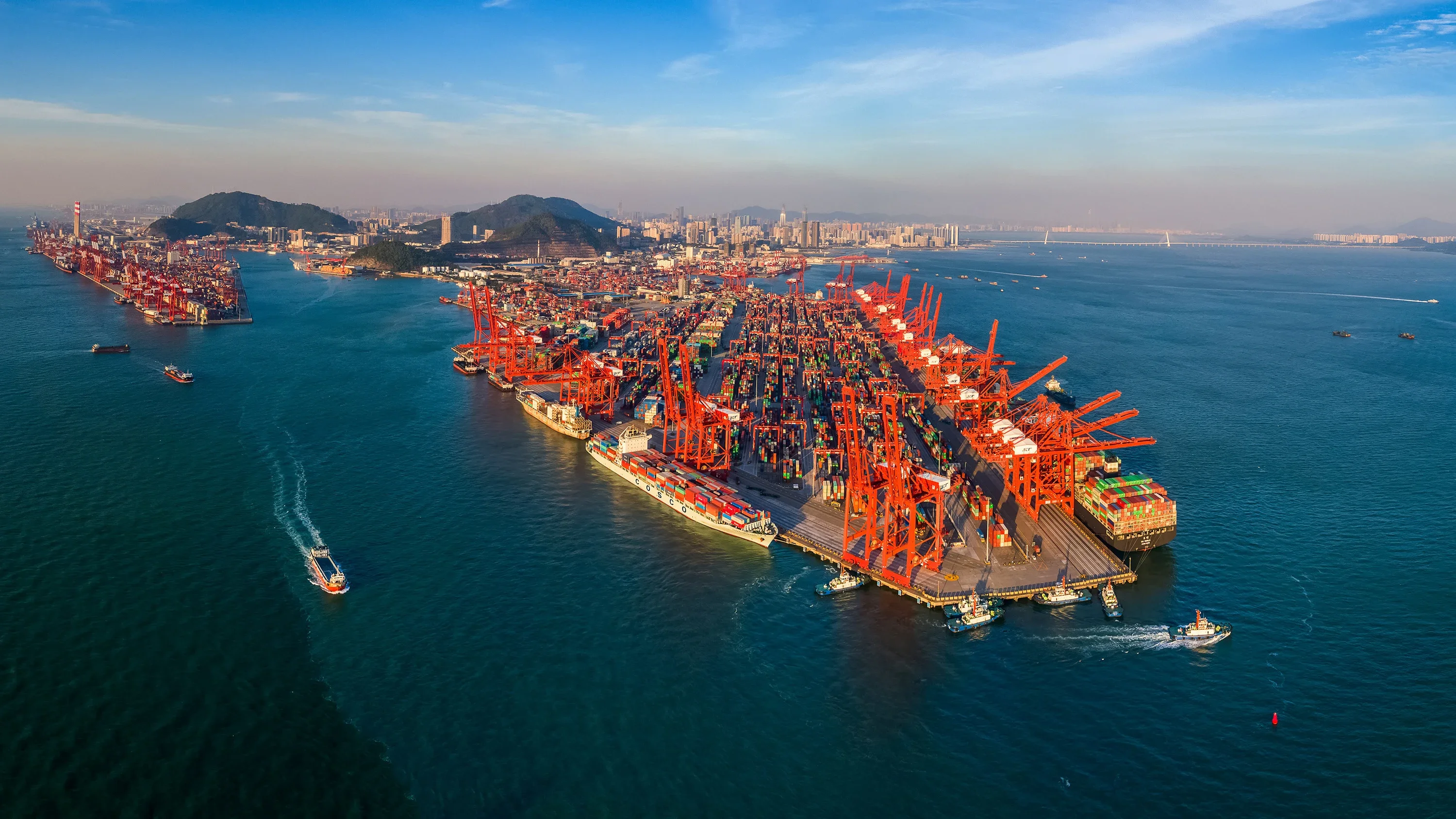 深圳港2022年集装箱吞吐量突破3000万标箱大关