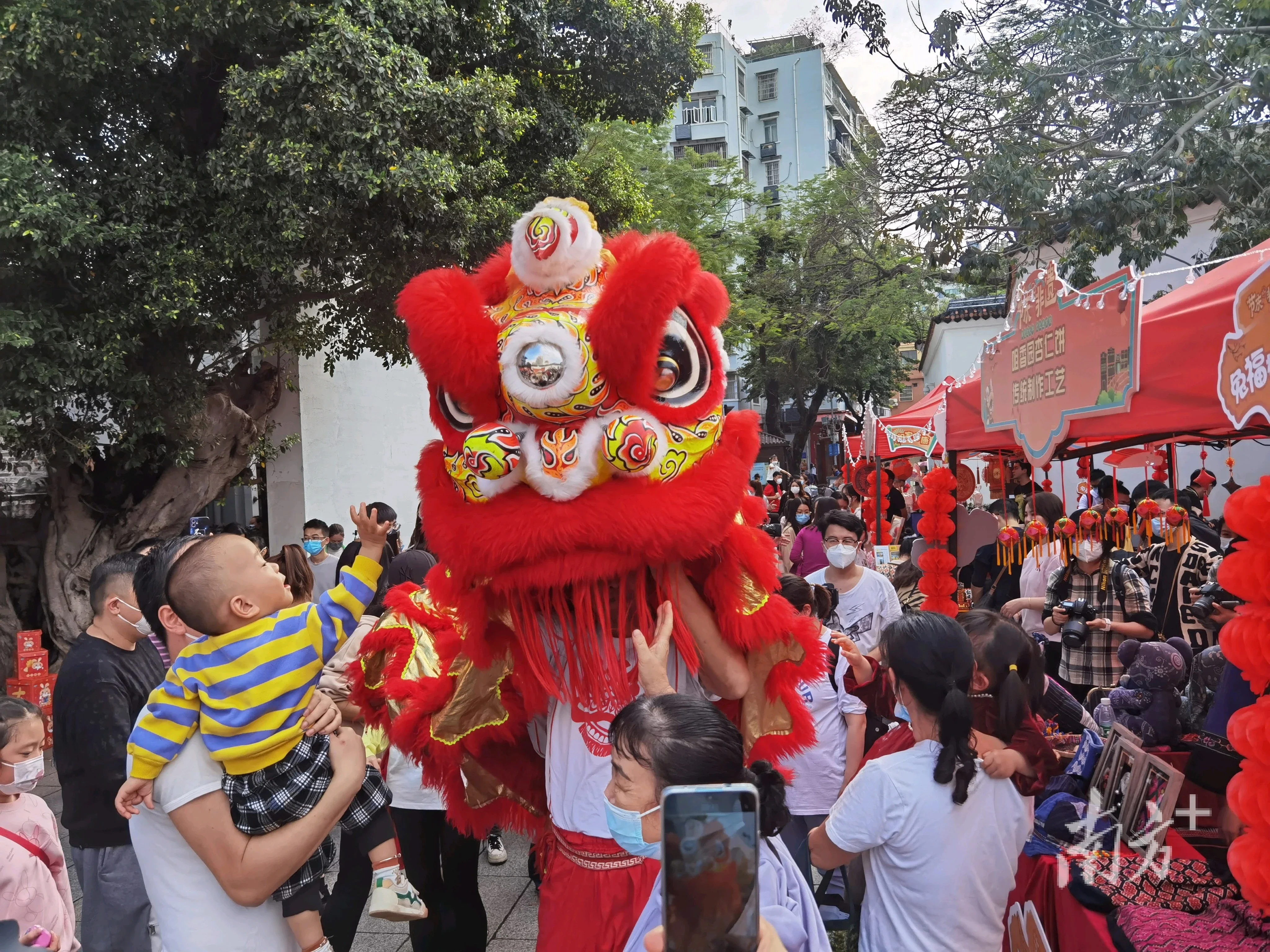 醒獅年畫剪紙彩燈都來了永慶坊帶你潮嘆嶺南非遺迎新春