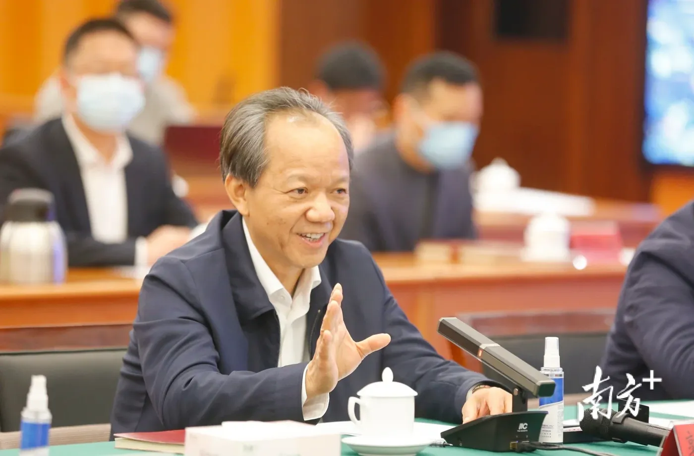 此前,在中山企业家日等场合,郭文海多次与许景新进行了深入交谈.