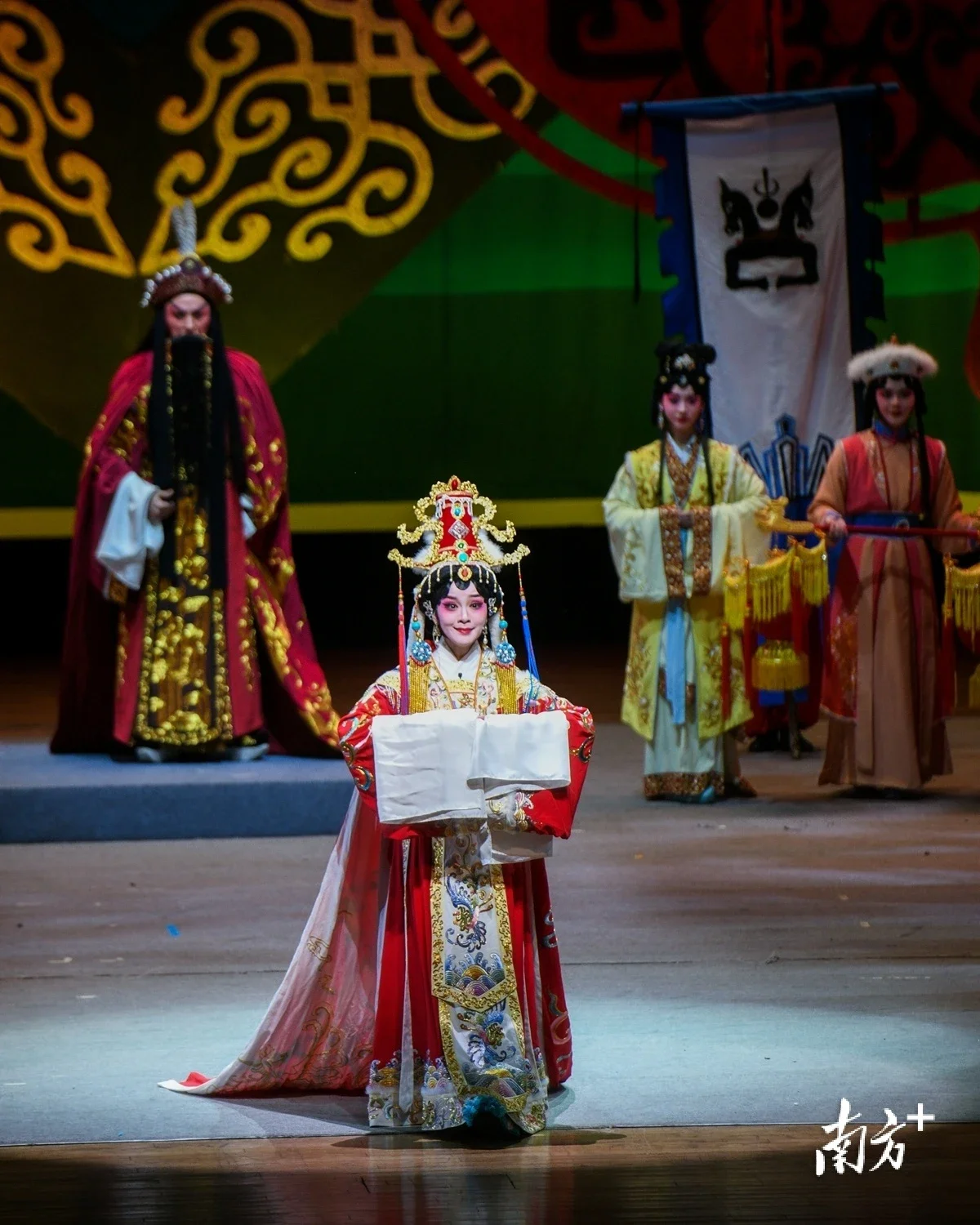 30年戏缘再续开票不足半天售罄走出去的广东汉剧为何受追捧