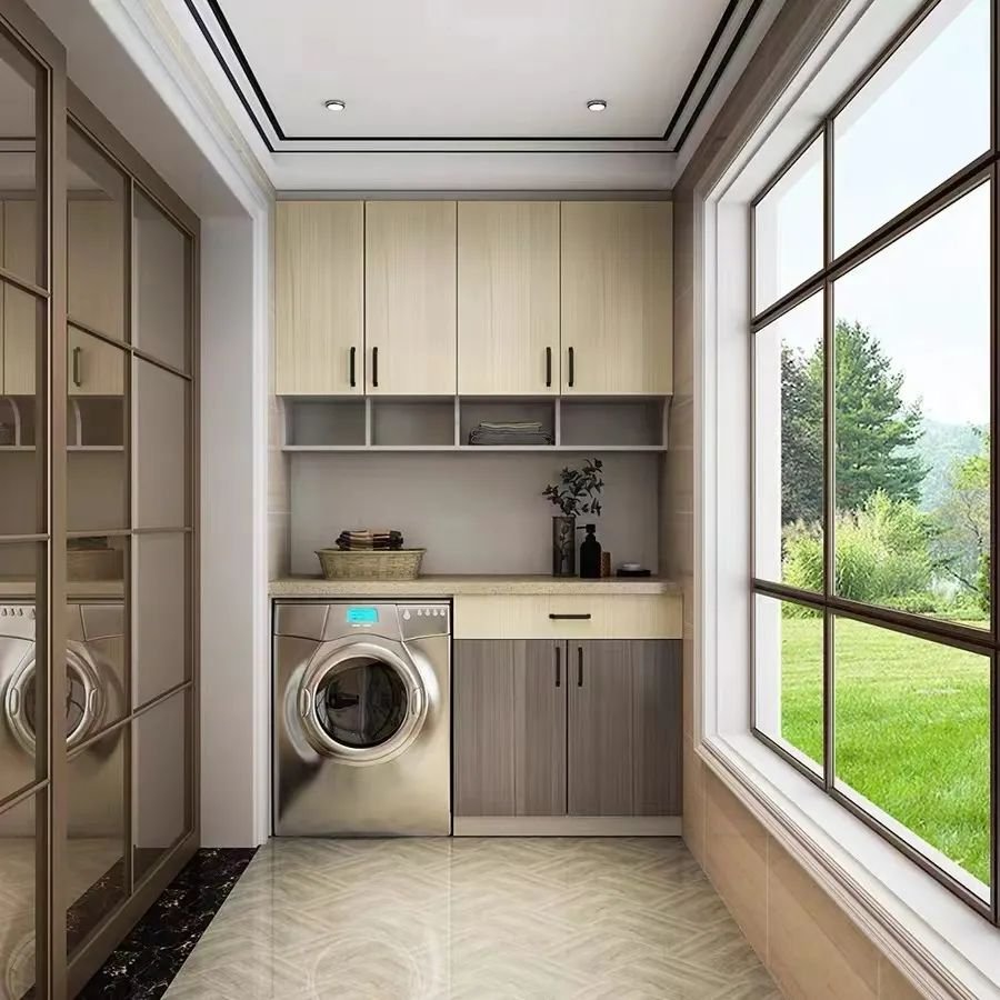 阳台柜的设计会根据屋主的需求进行合理设计,有的设计成洗衣柜,有的是