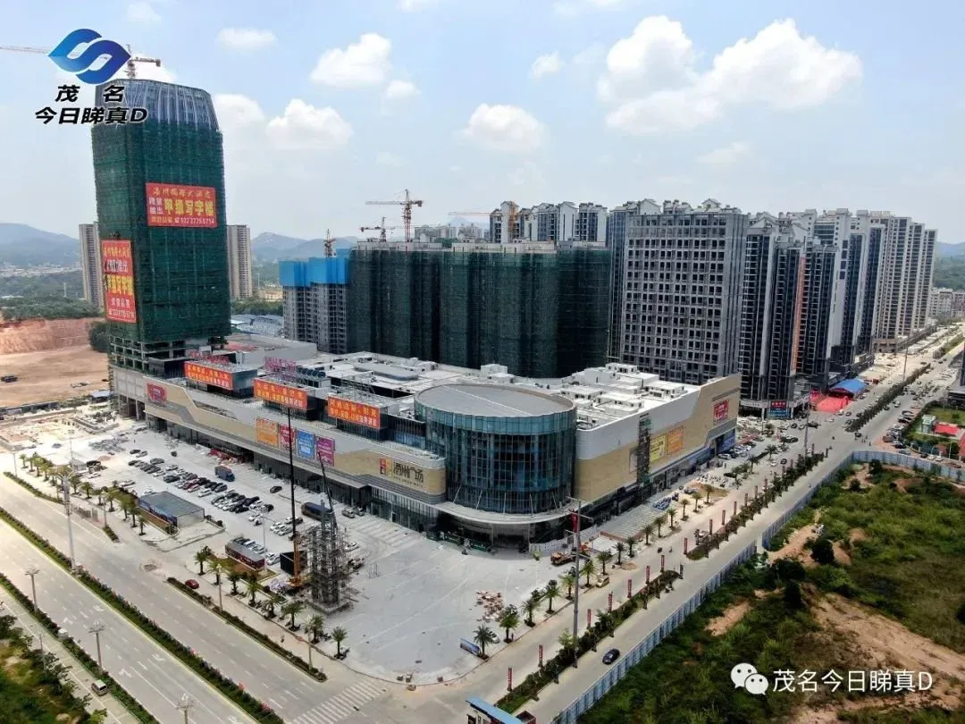 7月8日将有大明星空降潘州广场开业现场猜猜他是谁即有机会获赠门票