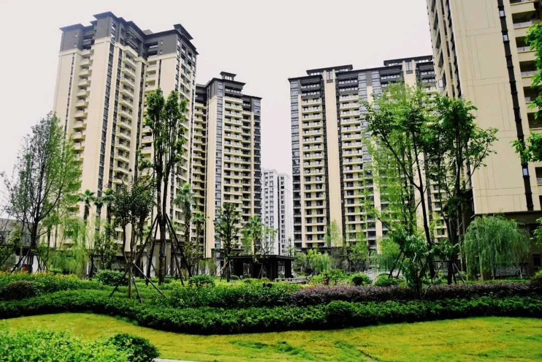 亿佳源星悦城二批次盛大交房约18万方中庭园林全景亮相