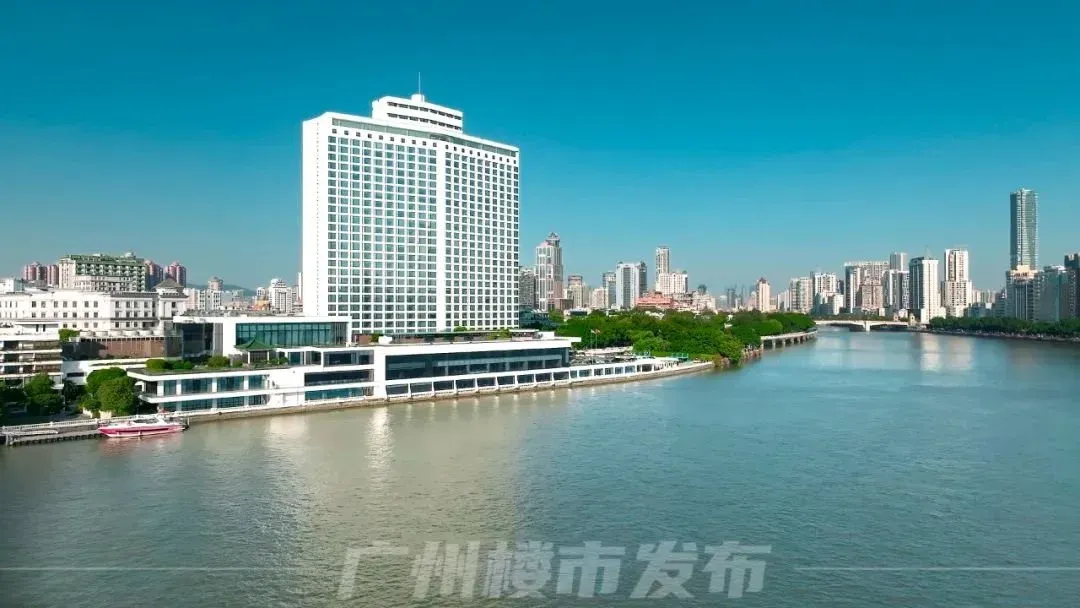 1千涨到14万晚烟花秀一来白天鹅房间全订满