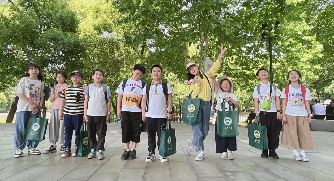 感受武大的学习气氛;武汉大学二日研学独立营开启,走进全国最美校园