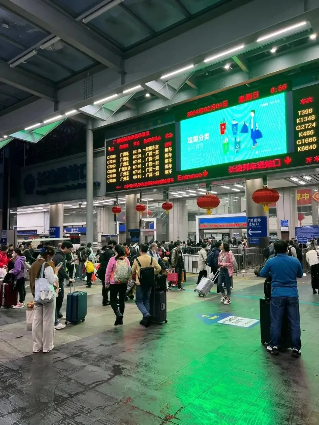 深圳站看不出来有春运的痕迹图片来自小红薯 哆哆米杭州东站:图片来自
