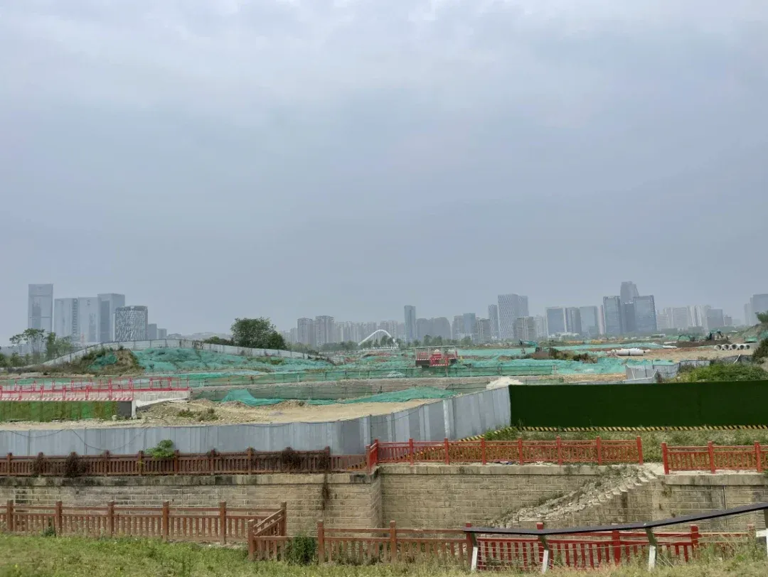 未来,这里将重点打造金融城东tod,交子公园特色金融街,滨江商业步行街