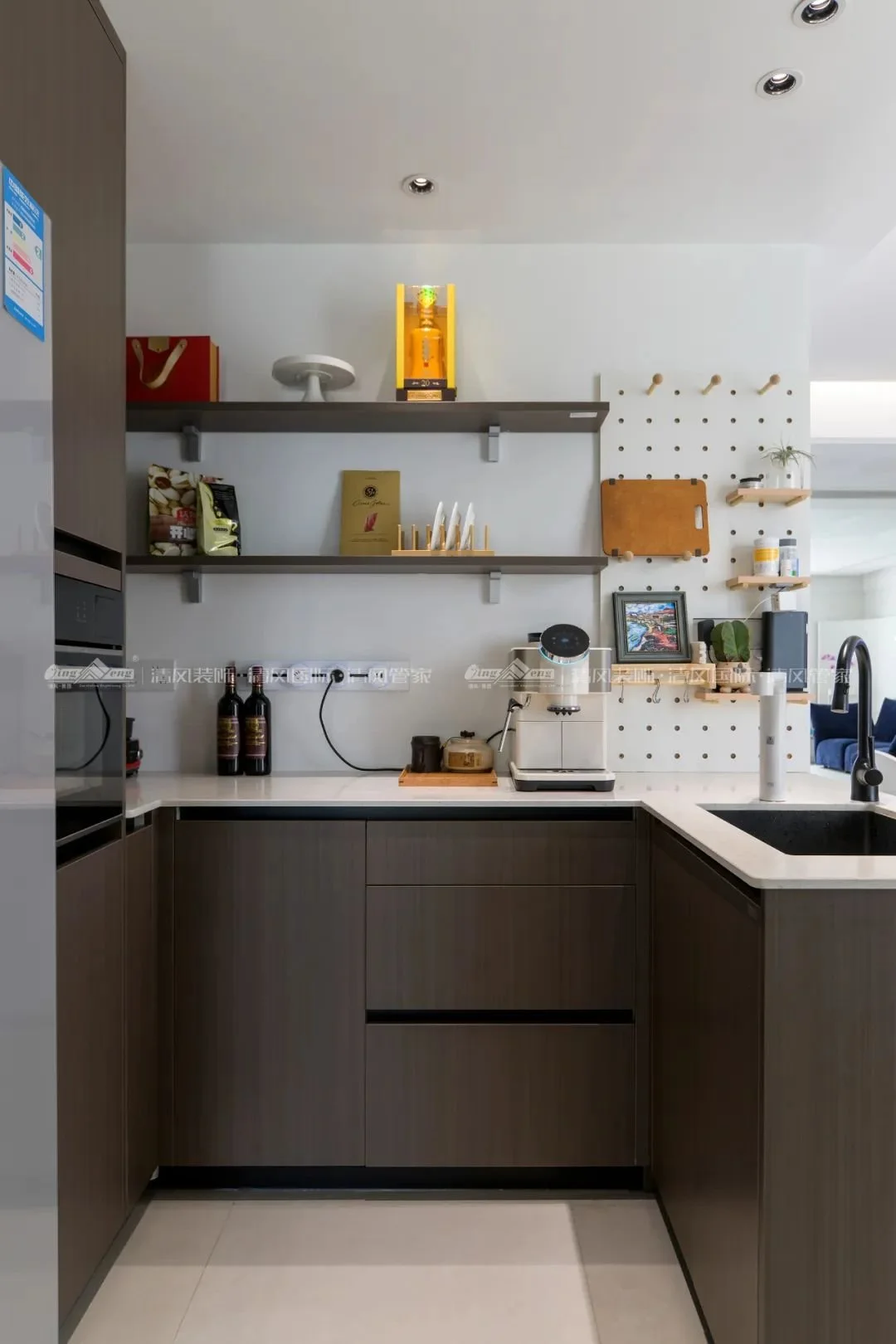 赏·析|240㎡现代简约,还原生活的本质!