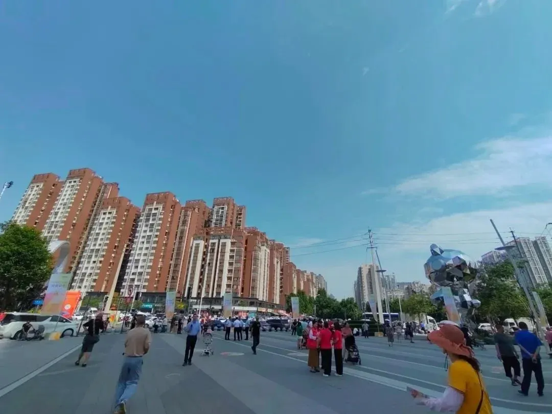 实探|儿童节前开业的温江旭辉cmall,瞄准的是20 的"宝宝"?
