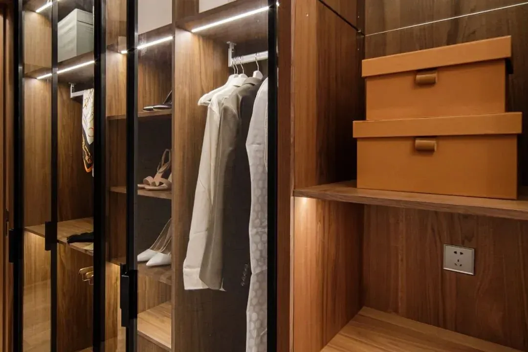 中山南部,卖2.5万/㎡的房子,被我扒清楚了