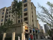 板式结构洋房朝中庭纯洋房社区户型方正 采光充足