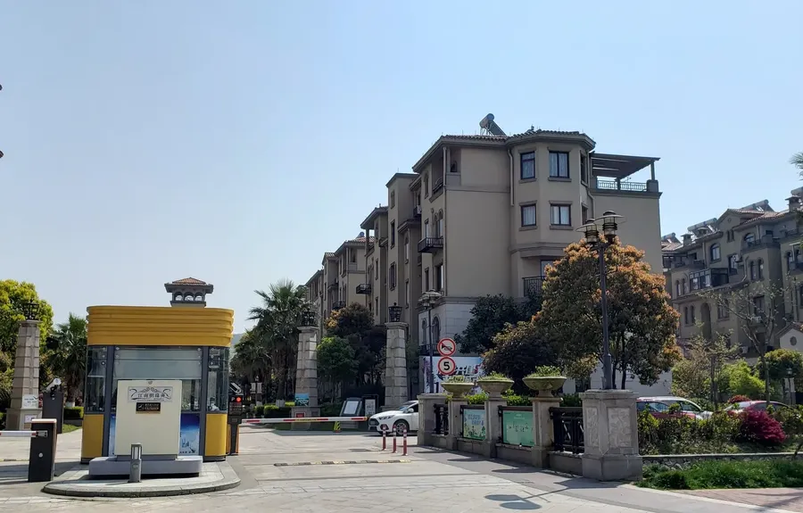 普陀 江南明珠苑酒店式公寓 3室1厅