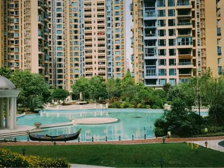 隆鑫九熙一期 合租 主卧18平米3室1厅1卫性别不限