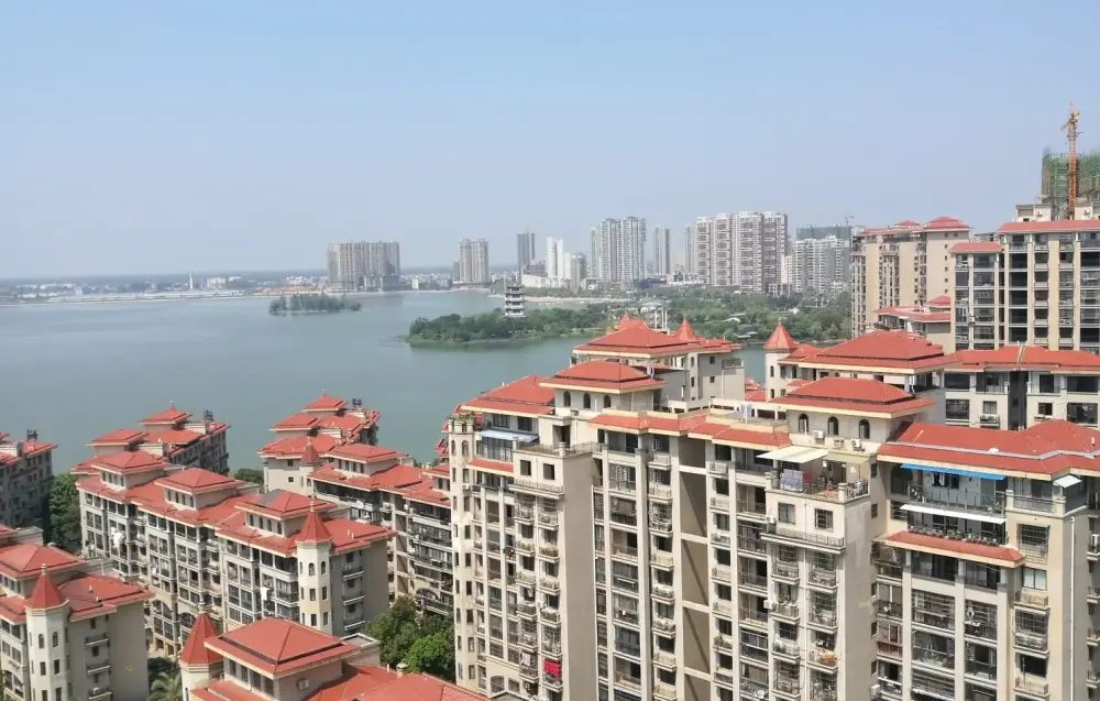 嘉鱼县 三湖龙湾半岛 4室2厅