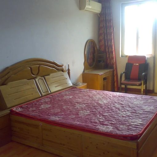  ������֣��¤��·42��Ժ 2��1�� 70�O 850Ԫ/�� 