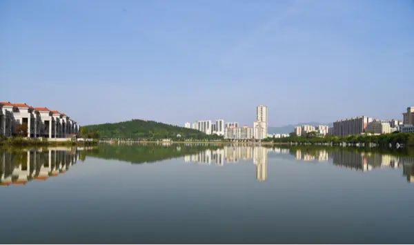 云星洲怎么样:小区环境可以说是英德最好.-清远房天下楼盘点评