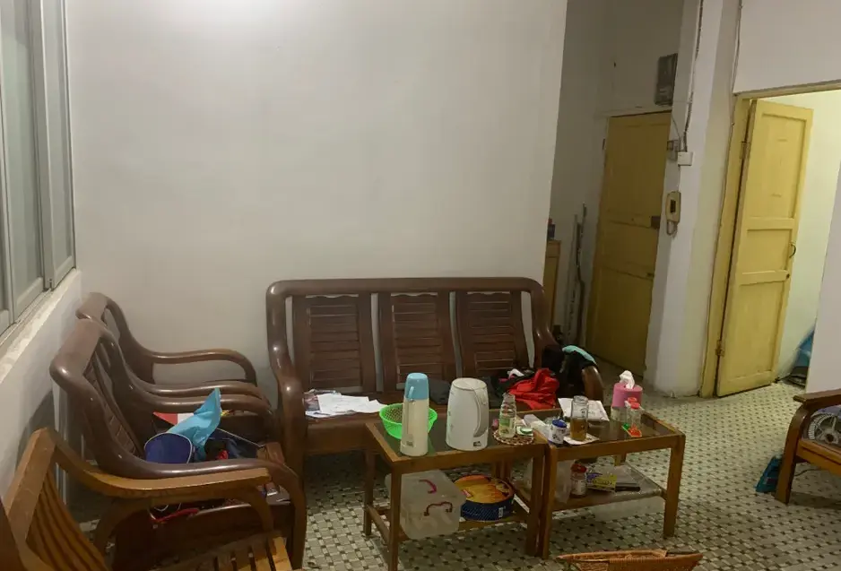 工农北路103方3房，配免费停车位和摩托车房